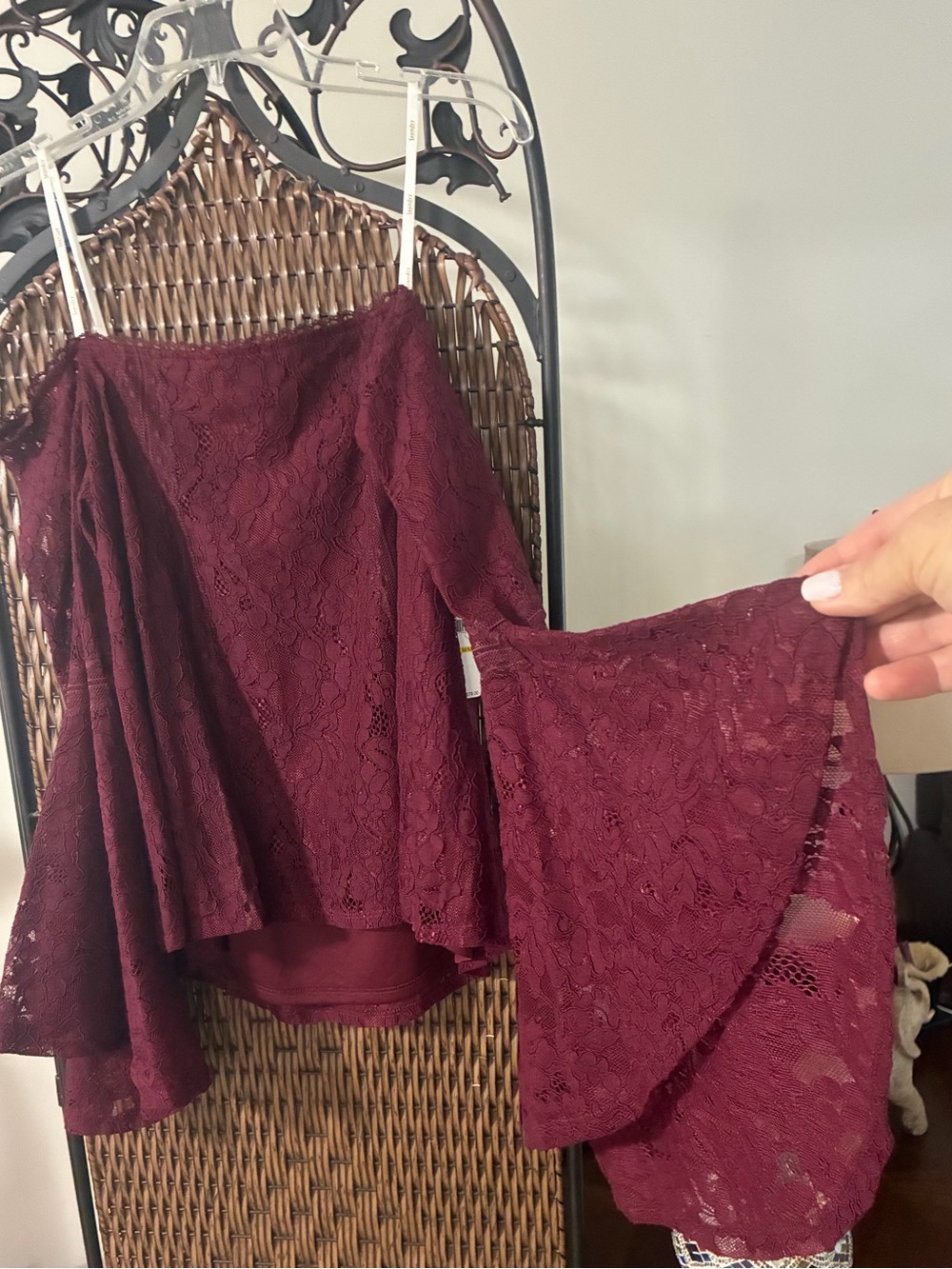 Laundry By Shelli Segal Burgundy Off the Shoulders Blouse - Picture 1 of 8